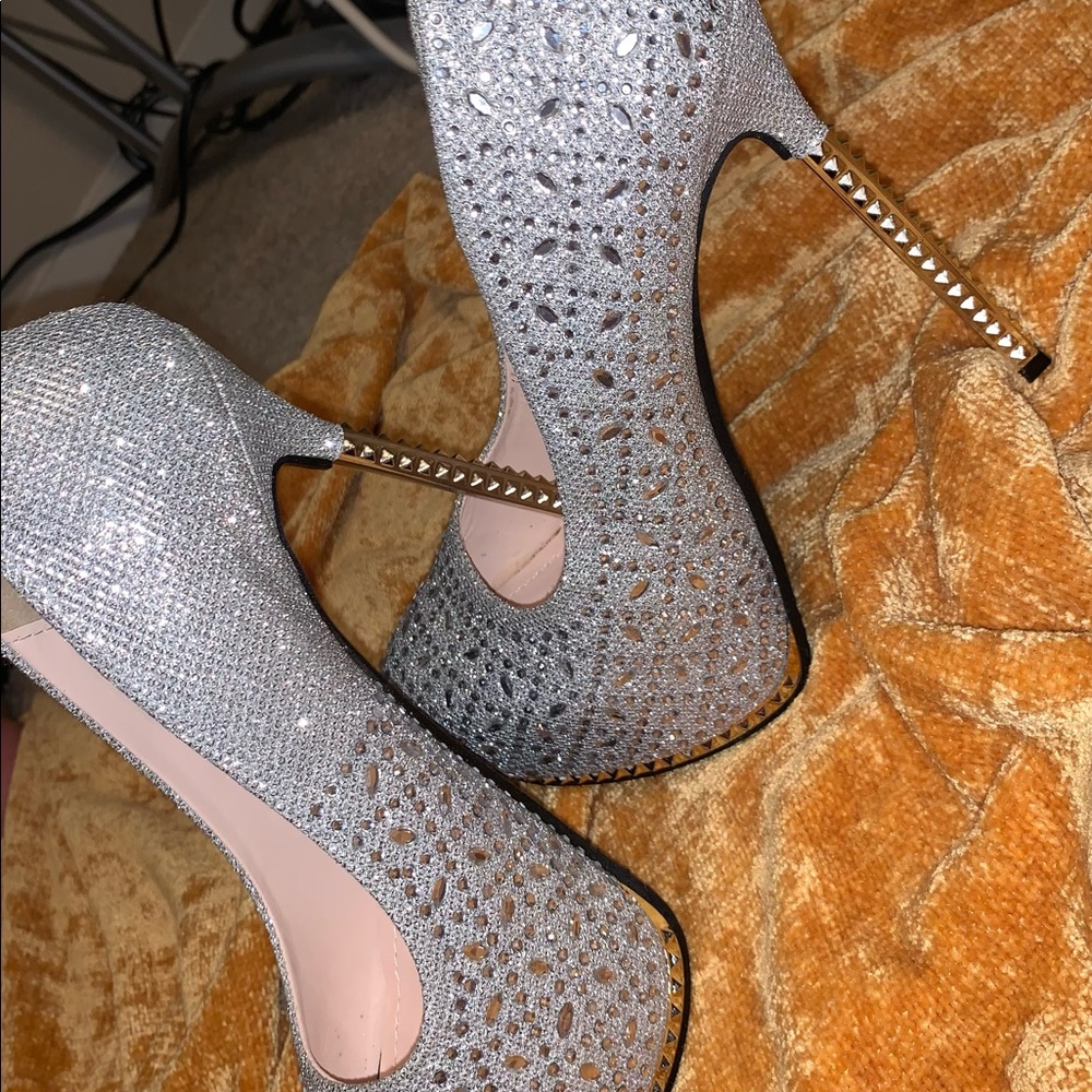 Swarovski Crystal & Silver Never Worn BigTree Swivel Silver High Heels